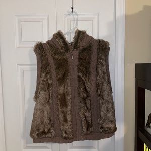 Roz & Ali Faux Fur Winter Vest with Hood - 18/20